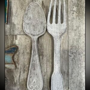 Fork and spoon wall decor